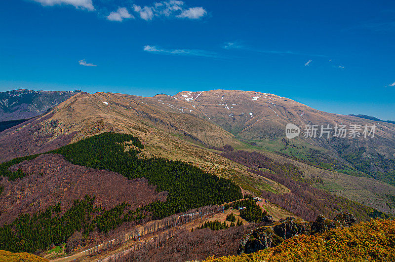 BabinBabin zub是塞尔维亚东南部Stara Planina山脉的一座山峰